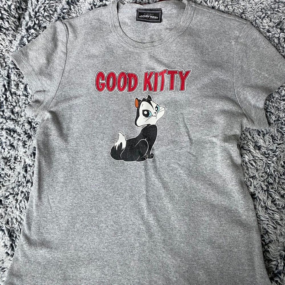 Gray loony toons shirt